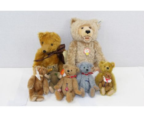 Steiff teddy bear no. 01343 Blond 35, with box and certificate, Steiff teddy 'Muzzle' and Steiff golden mohair bear 029424 (b