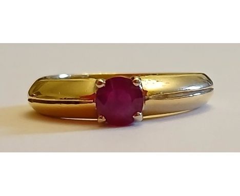Tested as 18ct gold amethyst ring, size N / O, 5.4g
