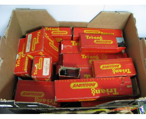 A Quantity of Original Boxed Tri-ang "00" Gauge Rolling Stock And Buildings, including #R76 Engine Shed, HR.25 vista - dome c