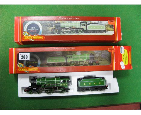 Hornby # R053 "OO" Scale Model 4-6-0 Class B17 Locomotive Number 2862 "Manchester United", in LNER apple green livery, plus #