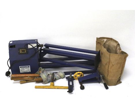 Charnwood W811 wood turning lathe and a selection of related tools, including chisels
