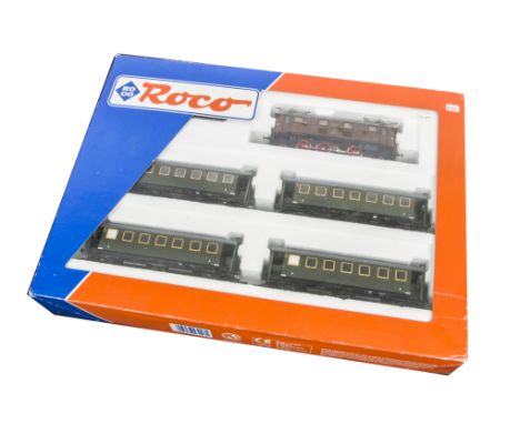 A Roco HO Gauge German (DR) Vintage Train Pack ref 43048, with 1-C-1 class EP2 electric locomotive no 2OO  11 in lined brown 