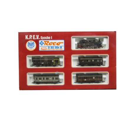 A Roco HO Gauge German (Prussian) Vintage Train Pack ref 43025, with 2-6-0T class T12 steam locomotive no 7726 in dark green/