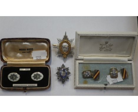 9CT GOLD CUFFLINKS, decorated with the Worcestershire regiments emblem and other Worcestershire regimental pieces including a