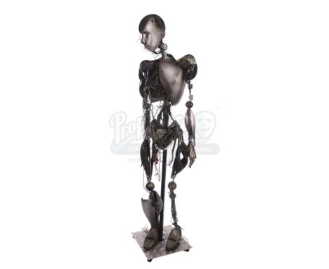 A full-size, battle-damaged NS-5 robot from Alex Proyas' sci-fi action film I, Robot. In 2035 Chicago, Detective Del Spooner 