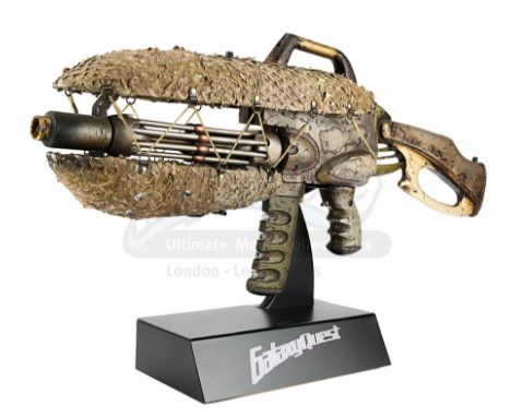 A Sarris Guard Pod Gun from Dean Parisot's sci-fi comedy Galaxy Quest. Sarris (Robin Sachs) and his reptilian guards carried 