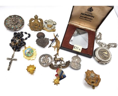 A group of various jewellery and militaria items, to include a white metal and turquoise brooch, a base metal pocket watch on