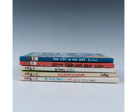 Enjoy the mischievous antics of the iconic striped hat cat and his friends in this collection of Dr Seuss classics. Included 