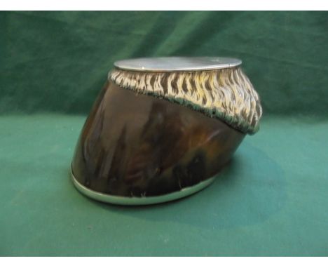 Most interesting silver mounted snuff box in the shape of a horses hoof (London 1870)