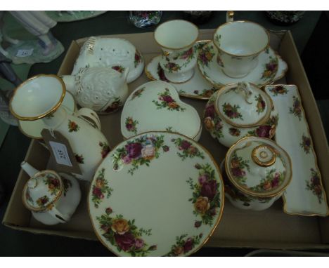 Further selection of Royal Albert ' old country roses' ware incl. trinket boxes, animal and bird ornaments, miniature teapot,