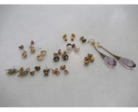 10 pairs of gem set earstuds including diamond set, emerald set, sapphire set, blue zircon set, opal set etc and a pair of am