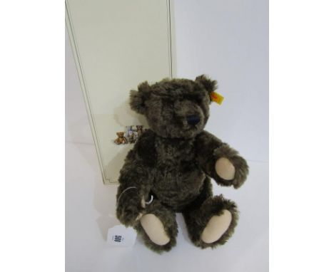 STEIFF BEAR, 1920 replica teddy bear with growler, no 00836, (mohair) 34cm height, with box and COA