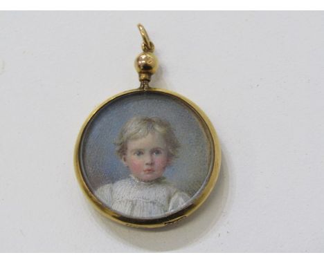 ANTIQUE GOLD PORTRAIT PENDANT, circular double sided portrait pendant, makers M&amp;C, stamped 15ct, 4.2 grams overall