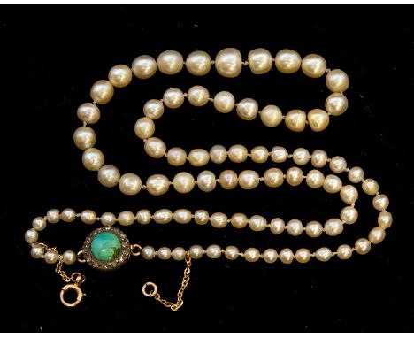 A natural pearl single row necklace, comprising graduated natural saltwater pearls ranging from smallest approx. 3mm to the l