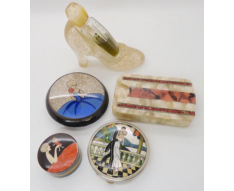A collection of vintage compacts, card cases and a bottle of Chypre perfume on its original crystal slipper stand Condition R