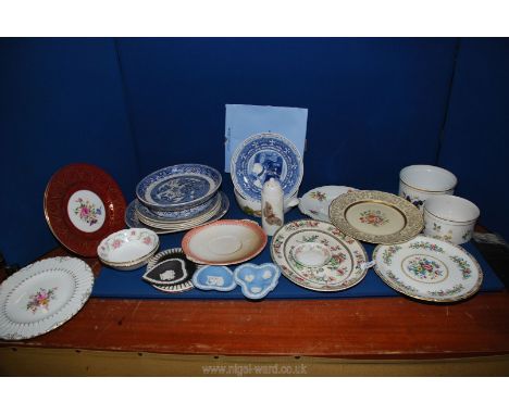 A quantity of china including Old Willow plates, Royal Worcester Evesham tureen (no lid), Coalport plate, Jasperware Wedgwood