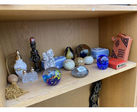AN ASSORTMENT OF ITEMS TO INCLUDE JASPER WARE TRINKET BOXES, PAPER WEIGHTS AND A POST OFFICE SAVINGS BANK ETC 