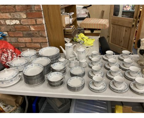 A NORITAKE BLUE HILL PATTERN DINNER SERVICE COMPRISING TUREENS, COFFEE SET ETC 