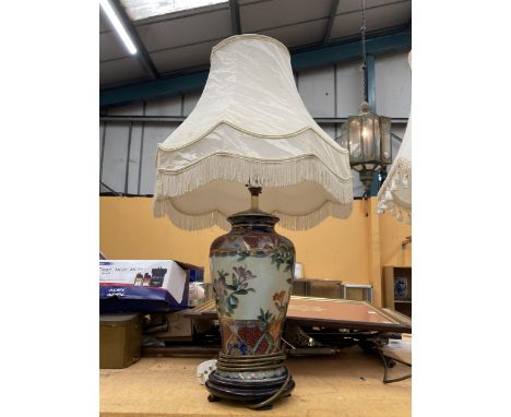 A LARGE JAPANESE SATSUMA TABLE LAMP WITH SILK SHADE 