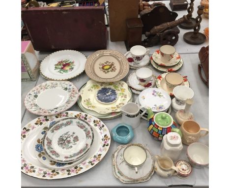A LARGE QUANTITY OF VINTAGE PLATES, CUPS, SAUCERS, ETC TO INCLUDE ROYAL STAFFORD, SHELLEY SAUCERS, ETC 