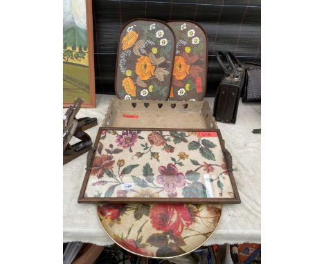 AN ASSORTMENT OF VINTAGE AND RETRO TRAYS 