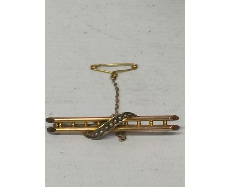 A 9CT BAR BROOCH LADDER SHAPED 