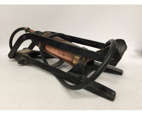 A VINTAGE DUNLOP 'GIANT' FOOT PUMP 