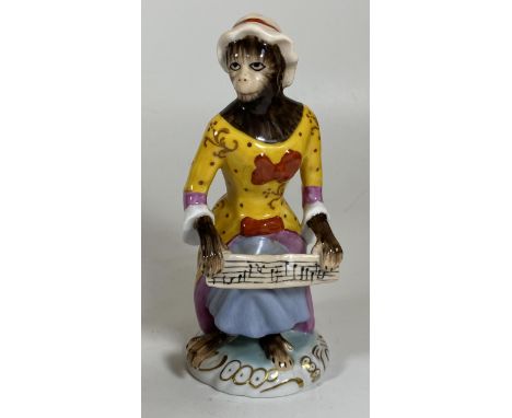 A CONTINENTAL DRESDEN STYLE PORCELAIN MONKEY SHEET MUSIC MUSICIAN FIGURE, HEIGHT 16CM 