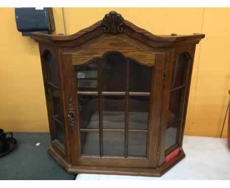 A VINTAGE MAHOGANY, GLAZED WALL CUPBOARD, HEIGHT 51CM, WIDTH 56CM 