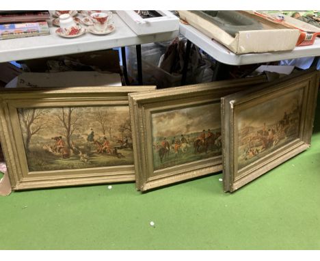 A GROUP OF THREE VINTAGE GILT FRAMED HUNTING PRINTS 