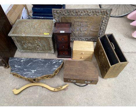 AN ASSORTMENT OF ITEMS TO INCLUDE A MAGAZINE RACK, A BRASS COAL BOX AND A BRASS FIRE SCREEN ETC 