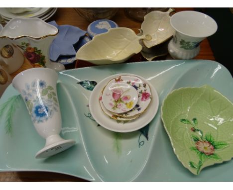 CARLTONWARE, WEDGWOOD POTTERY &amp; PORCELAIN
