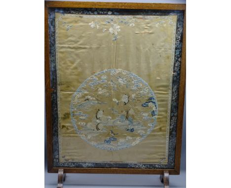 LATE 19th/EARLY 20th CENTURY CHINESE EMBROIDERED SILK PANEL FIRESCREEN, 79cms H, 58.5cms W complete