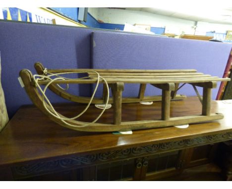 VINTAGE SLED 