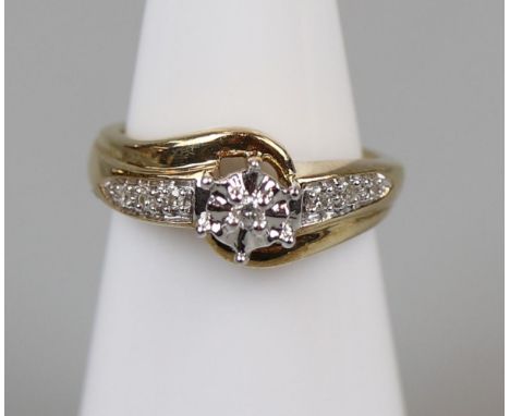 Gold diamond set ring