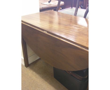 A Chippendale-style mahogany drop-leaf dining table, on moulded square legs, 2ft. 1in. opening to 4ft. 3in. oval