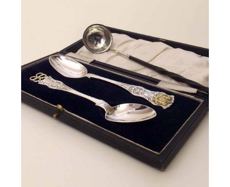 Scottish silver brandy ladle with whalebone handle and cased pair of spoons. Condition Report: see terms and conditions.