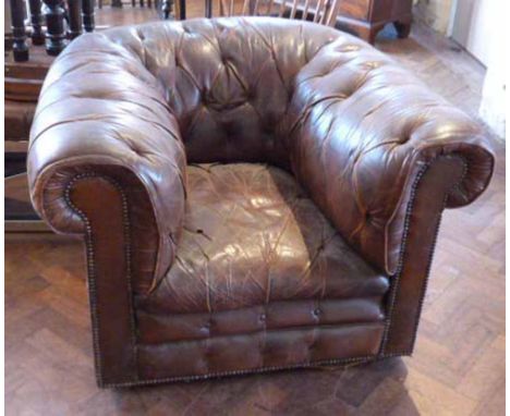Leather Chesterfield button-back easy chair. Condition Report: see terms and conditions.