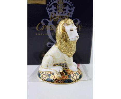 Boxed Royal Crown Derby paperweight, Heraldic Lion, first quality with gold stopper, with certificate.  In good condition wit