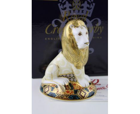 Boxed Royal Crown Derby paperweight, Heraldic Lion, first quality with gold stopper, with certificate.  In good condition wit