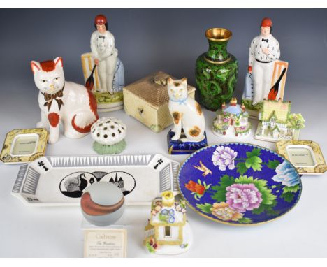 Chinese cloisonn&eacute; vase and plaque, Staffordshire golfers and cats, Royal Worcester Scottie Wilson tray, pair of Wedgwo