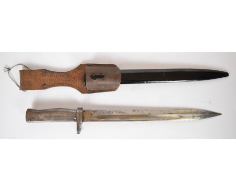 German WW1 88/98 pattern ersatz bayonet, maker's stamp to edge of 31cm fullered blade, with scabbard and frog. PLEASE NOTE AL