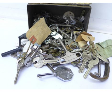 Clock keys and other keys, pendulum, etc.