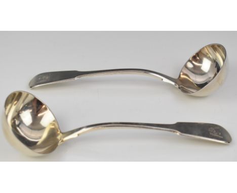 Two Paul Storr Georgian hallmarked silver fiddle pattern ladles, London 1818, length 17.5cm, weight 123g