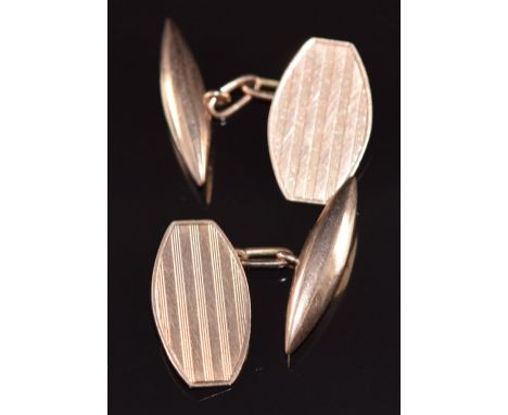 A pair of 9ct gold cufflinks with engine turned decoration, London 1928, 3.9g&nbsp;