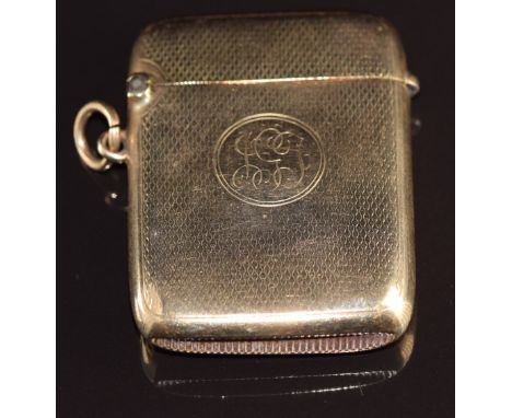 A 9ct gold vesta case with engine turned decoration, Birmingham 1924, 15.8g, 3.2 x 4.2cm&nbsp;