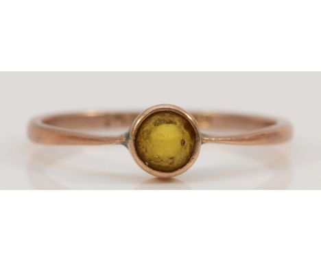 A 9ct gold citrine solitaire ring, 4mm diameter citrine, N, 1.1g