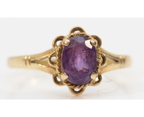 A 9ct gold amethyst dress ring, L, 1.3g