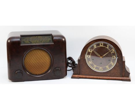 An oak cased mantel clock with an eight-day Haller movement, with Westminster chime, striking on five gongs, H-22cm, together