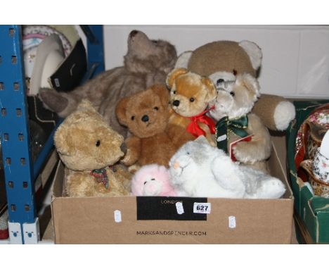 A QUANTITY OF MERRYTHOUGHT AND OTHER COLLECTORS BEARS